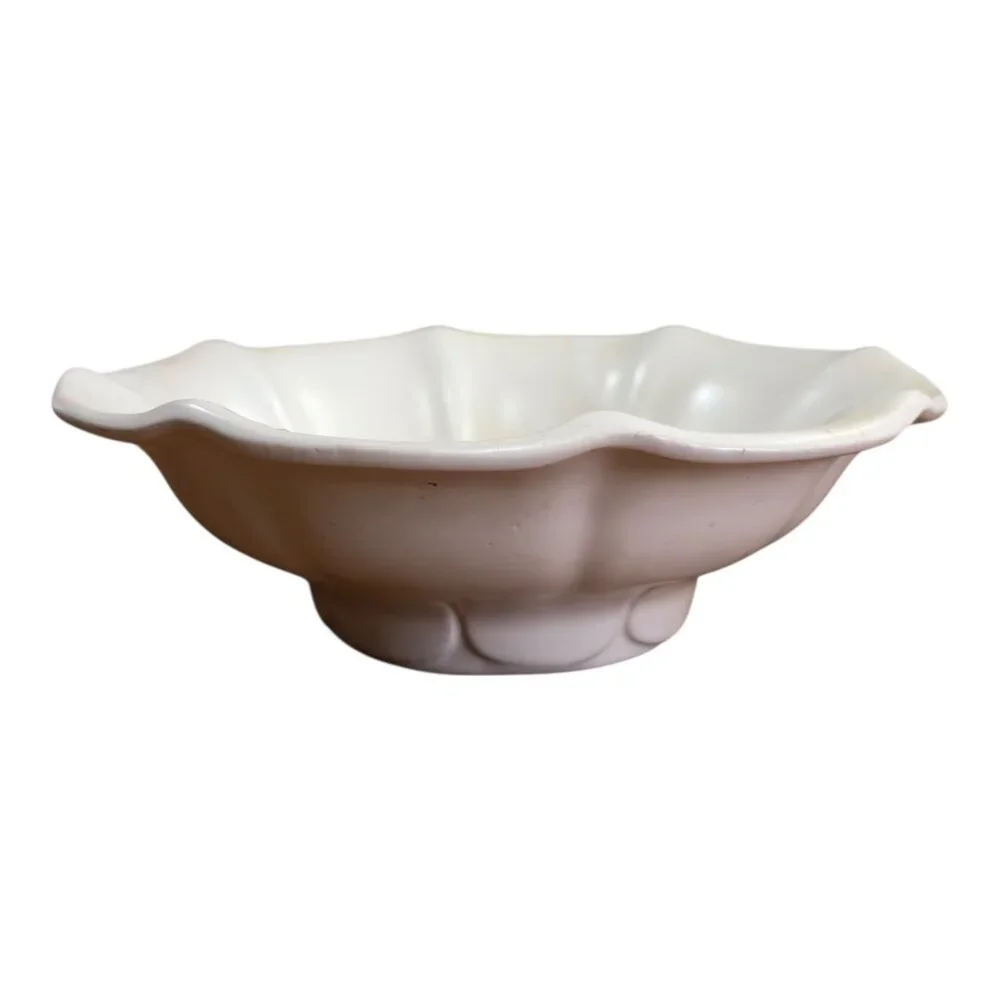 VTG McCoy USA White Lotus Petal Ceramic Footed Bowl Scalloped Ruffled Edge 7